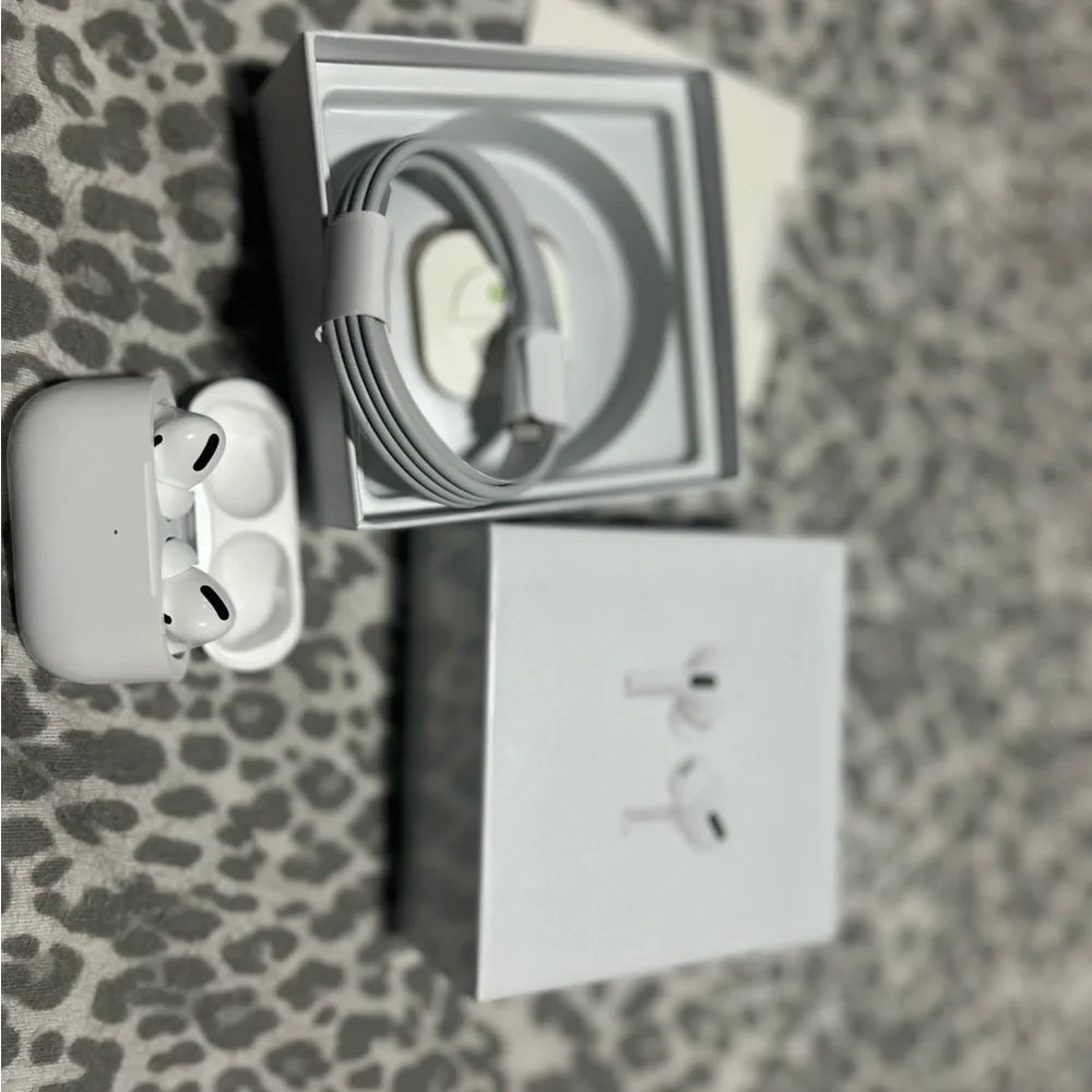 Wireless Earbuds with Charging Case - White